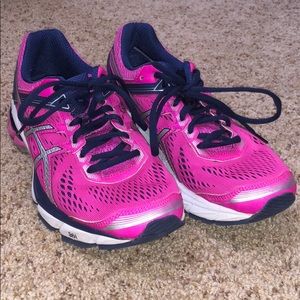 pink asics running shoes!